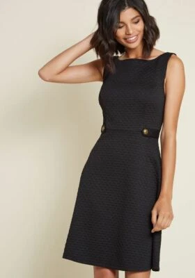Vestido MODCLOTH Negro Años Sesenta Firma Línea A Texturizado Sin Mangas Elástico Pequeño Foto 1 de 4