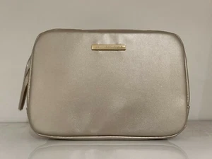 Jennifer Lopez Gold Weekend Kosmetiktasche Make Up - Bild 1 von 3