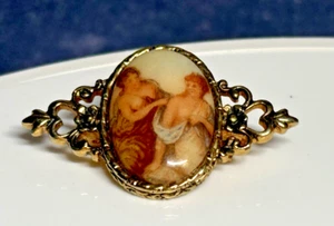 Vintage Brooch Limoges Style Porcelain Gold Tone Metal Cherub - Picture 1 of 9