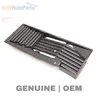 2015-2018 AUDI Q3 QUATTRO - Engine AIR Filter BOX Insert / Grille 3C0129668 - Image 1 of 4