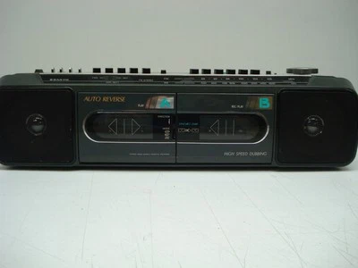 Reproductor de radio casete inverso automático Sanyo MW737 como está para piezas o reparación Foto 1 de 4