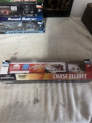Chase Elliott #9 Llumar Windows 1:64 Hauler NASCAR Authentics New - Image 1 of 4
