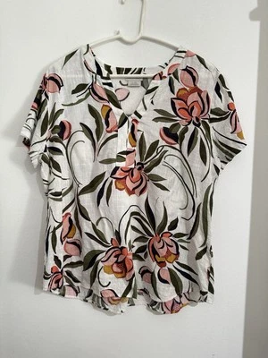 Blusa feminina Van Heusen estampa floral tamanho G mistura de algodão manga curta - Imagem 1 de 4