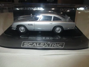 scalextric 1:32 ASTON MARTIN DB5 007 GOLDFINGER - Bild 1 von 4