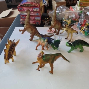 Menge 8 Vintage Wild Safari Carnegie Dinosaurier Triceratops Styracosaurus Neu mit Etikett - Bild 1 von 8
