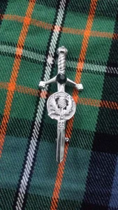 Scottish Thistle Round Kilt Pin Green Stone/Kilt Pins/Highland Kilt Pin Chrome - Picture 1 of 2