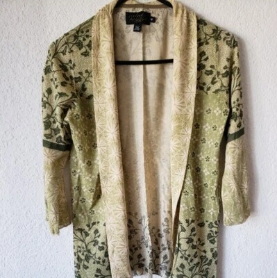 Cárdigan abierto DISEÑO ISLANDÉS talla mediana beige y hojas verdes y otro estampado Foto 1 de 4