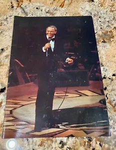 FRANK SINATRA 1983 TOUR LIBRETTO CONCERTO CON STORIA DELLE FOTO - Foto 1 di 4