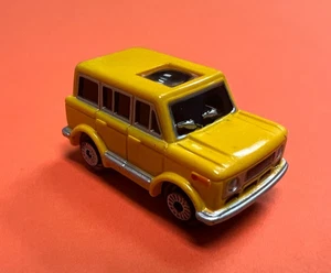 1990 Micro Machines PRIVATE EYES International Travelall Yellow - Picture 1 of 8