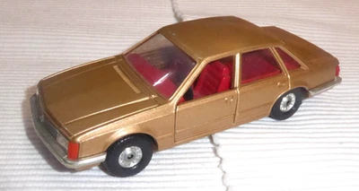Altes Modellauto Corgi Opel Senator ca. 13,5 cm breit - Bild 1 von 4