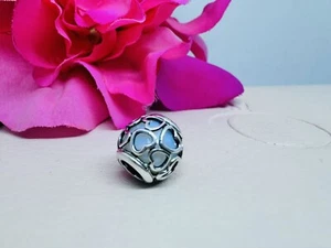 Authentic Pandora Opalescent Hearts Cerise Encased In Love Charm #792036NOW - Picture 1 of 5