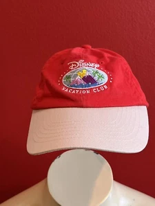 Disney Vacation Club Mitglied Baseballmütze Kappe rot ausverkauft Logo DVC verstellbar hellbraun - Bild 1 von 8