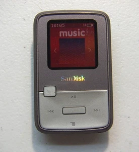 SanDisk Sansa Clip Zip (8GB) Digital Media MP3 Player Grey. Works great. - Picture 1 of 4