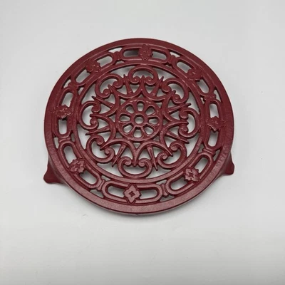 De colección Decotec Francia Recubierto Hierro Fundido Trivit Rojo Vasco 8.5" Patrón Ornamentado Foto 1 de 4