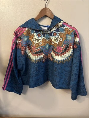 Sudadera con capucha corta Adidas X Farm Borbomix para mujer talla M azul mariposas flores Foto 1 de 4