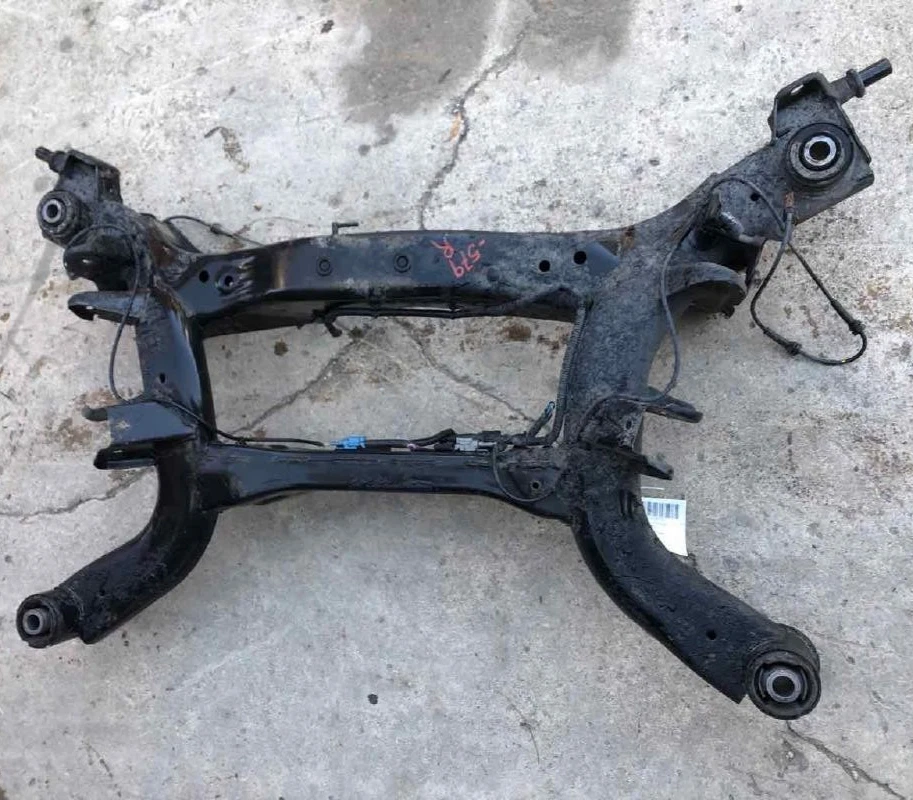 Nissan Murano 2003-2007 AWD travesaño motor base montaje OEM Foto 1 de 4