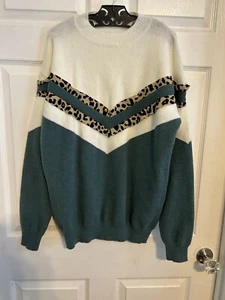 Neu ohne Etikett 1X cremefarbener Salbeipullover mit Tierdruck V-Design ohne Etikett - Bild 1 von 4