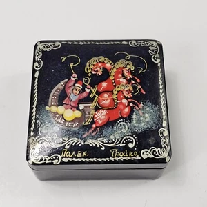 Vintage Russian Wood Hand painted Lacquer Trinket Box Palekh Troika Christmas - Picture 1 of 10