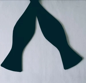 Corbata para hombre de seda grosgrain 100 % seda azul marino. V.ALTANAS - Imagen 1 de 3