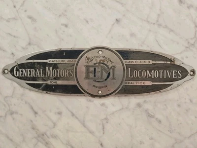 Placa de constructores de locomotoras General Motors EMD junio 1949 serie 7126 clase 0-4-4-0 Foto 1 de 4