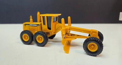 ERTL 1/64 JOHN DEERE ROAD GRADER DIE CAST 5440 772BH Nice no box - Image 1 of 4