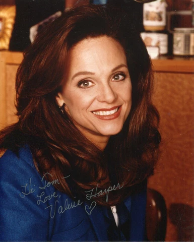 Valerie Harper Mary Tyler Moore Show Ronda The Simpsons Signed Autograph Photo Cover