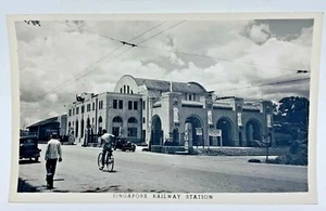 RPPC SINGAPUR RAILWAY STATION RPPC ECHTFOTO UNBESPIELT 1930er RAR Autos - Bild 1 von 3