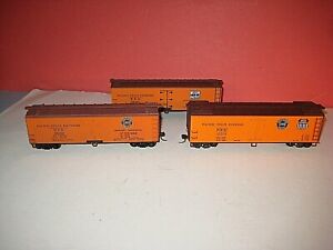 3 HO Built-up kits: Pacific Fruit Express Reefers-40ft,RTR, KD, excellent C-7 bd