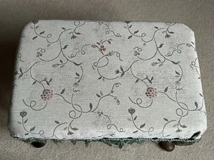 Delicate flower design footrest.  - Picture 1 of 3