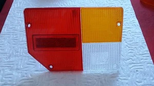 PLASTICA POSTERIORE DESTRA CON RETRO PER FIAT 128 C L ORIGINALE ALTISSIMO - Picture 1 of 1