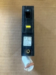 Square D HOM120GFI Circuit Breaker 20A 120V - Picture 1 of 4
