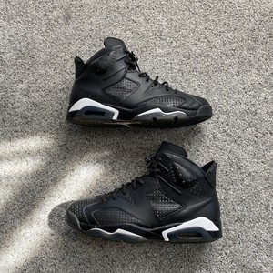 retro 6 black cat