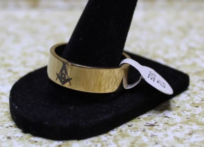 Anillo masónico dorado de acero inoxidable para hombre masón 8 mm de ancho y tamaño 12 GO EAST Foto 1 de 4
