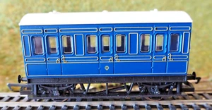 Hornby R1101 OO Gauge Caledonian Blue 4 Wheel Coach ex-set Excellent Used RM48 - Picture 1 of 10