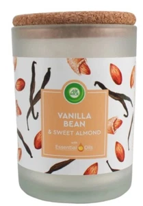 AIRWICK SCENTED JAR CANDLE VANILLA BEAN 185G NEW FREE P&P - Picture 1 of 2