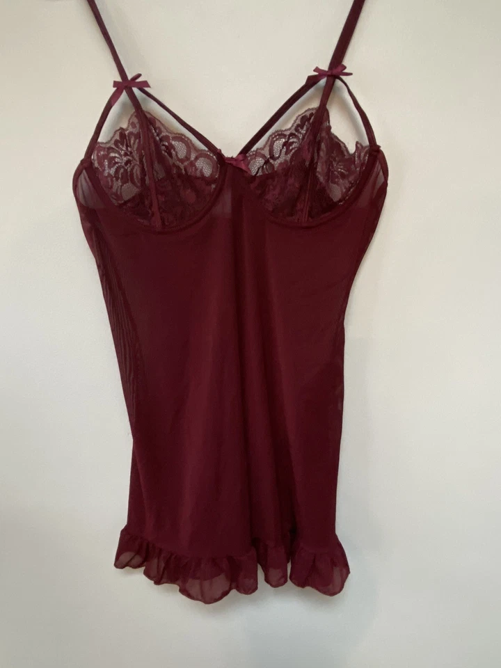 Elegante Momentos San Valentín Camisola Vino Con Alambres Talla Grande Foto 1 de 4