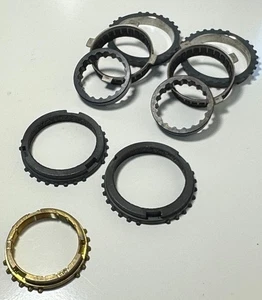 SYNCHRONIZER RING KIT/T5/WORLD CLASS/OEM RINGS/TREMEC/5SPD/RK5W - Picture 1 of 1