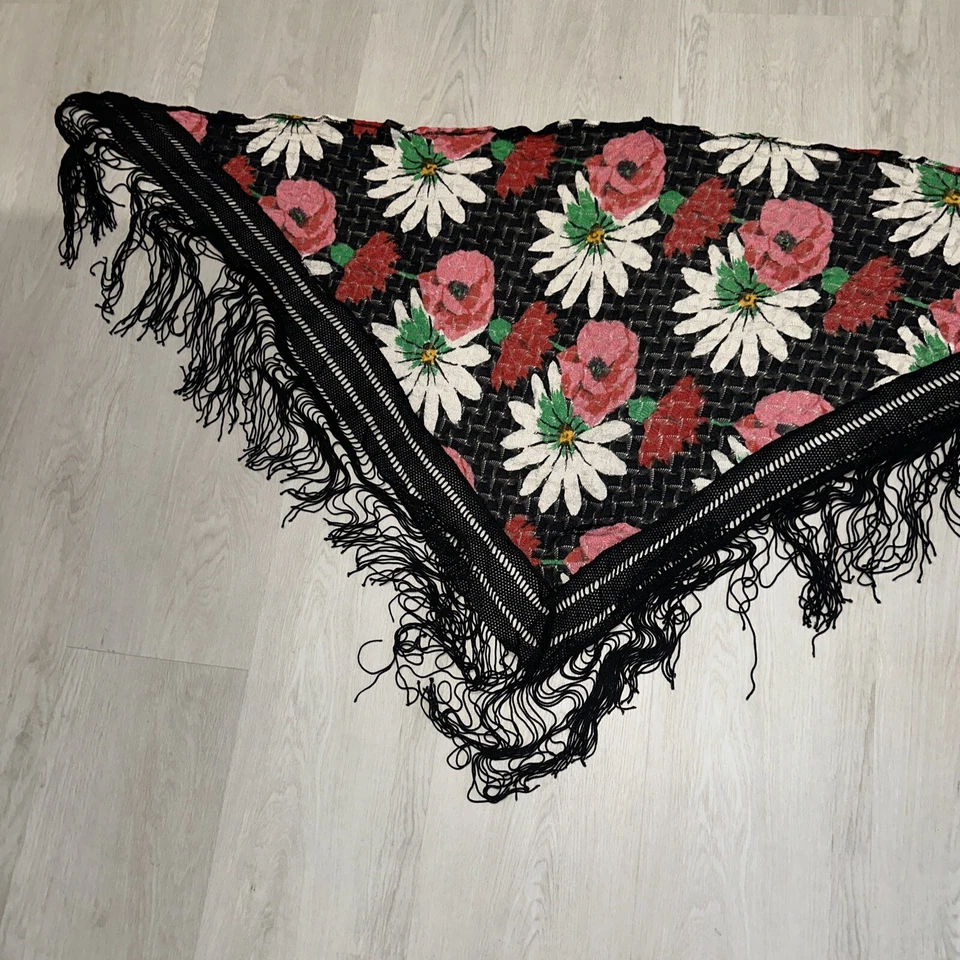 Chal envolvente Rainbow Daisy negro TRIÁNGULO VINTAGE con flecos hecho en Italia RAYON Foto 1 de 4