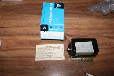 Nuevo de Lote Antiguo Prestolite VBO-4201 ET Regulador de Voltaje 12v 20 Amp pos neg grnd ESTUCHE WILLYS Foto 1 de 4