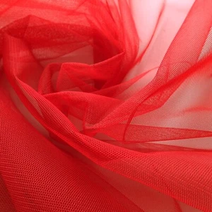 Knallroter feiner Rauten Tüll Stoff 300 cm breit - von M - Braut Abschlussball - Bild 1 von 4