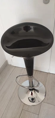 due  Sgabelli Girevoli da Cucina con Base in Acciaio Cromato -nero - Immagine 1 di 2