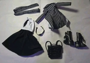 Monster High Wednesday Doll Nevermore Academy Uniform & Accessories - Picture 1 of 8
