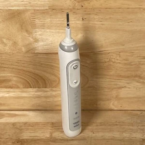 Braun Oral-B Bluetooth Rechargeable Deeply Cleaned Electric Toothbrush - Used - Picture 1 of 4