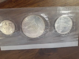 1776-1976 U.S. Bicentennial Silver Uncirculated Set - 3 Coins / S Mint - Picture 1 of 2