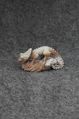 Talla fetiche camaleón Zuni - Lance Cheama Foto 1 de 4