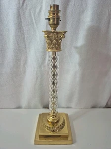 Vintage brass Corinthian column table lamp - Picture 1 of 8