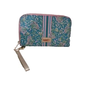 Lilly Pulitzer Travel Wallet Passport Holder Wristlet Cumulus Blue Chick Zip - Picture 1 of 9