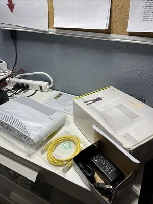 SPRINT AIRAVE 2.5 HubBub C1-600RT Cell Phone Signal Booster New -with Manual - Image 1 of 4