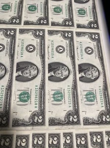 (23)Error misaligned Top consecutive 1976 $2 Dollar bills Boston UNC Super Rare! - Picture 1 of 10