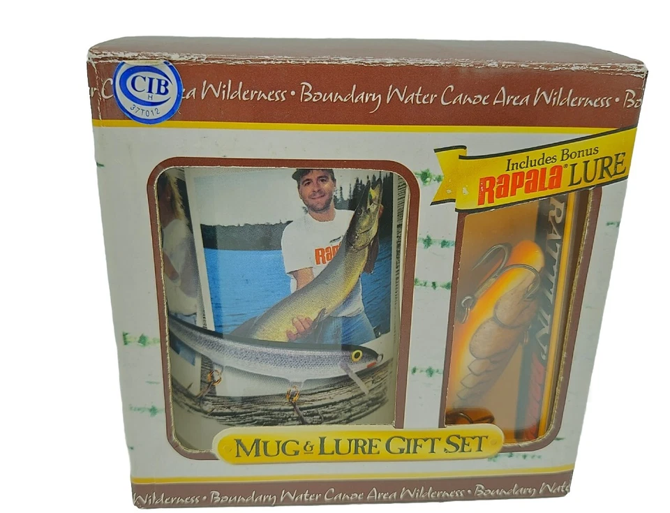 Caneca RAPALA série de colecionador almiscarada boca grande baixo com isca edição limitada - Imagem 1 de 4